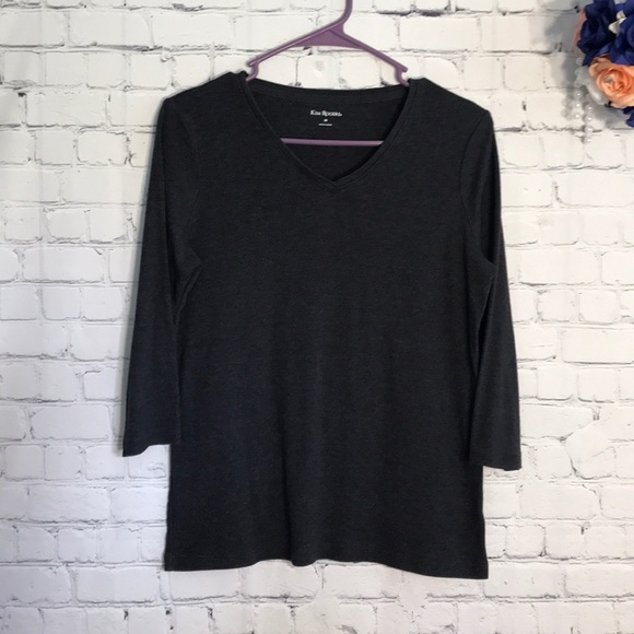Kim Rogers Tops - Kim Rogers 3/4 sleeve vneck ribbed top